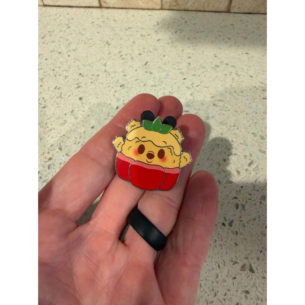 Disney Munchlings Series 2 Winnie the Pooh Stuffed Pepper Pin